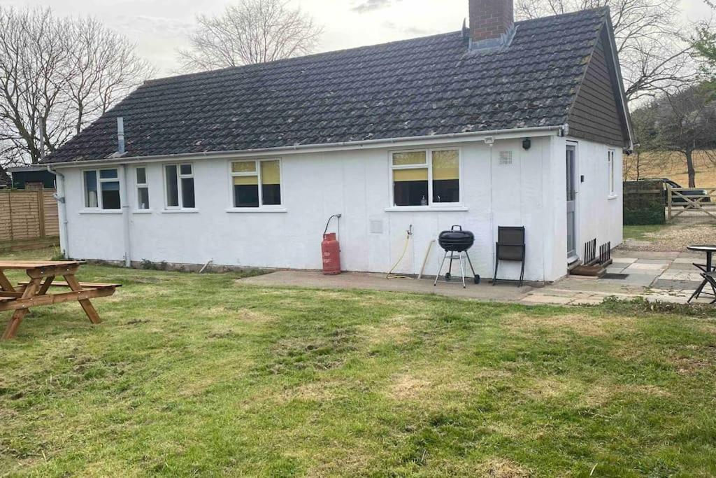Cheerful 3 Bedroom Bungalow With Indoor Fire Place Gloucester Buitenkant foto