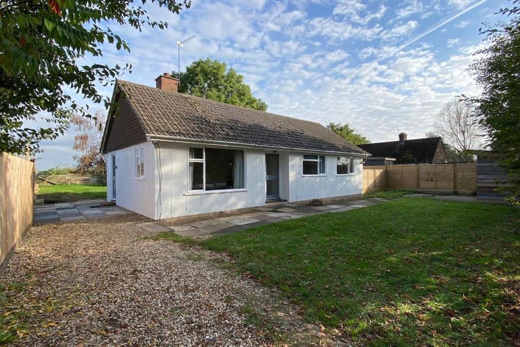 Cheerful 3 Bedroom Bungalow With Indoor Fire Place Gloucester Buitenkant foto